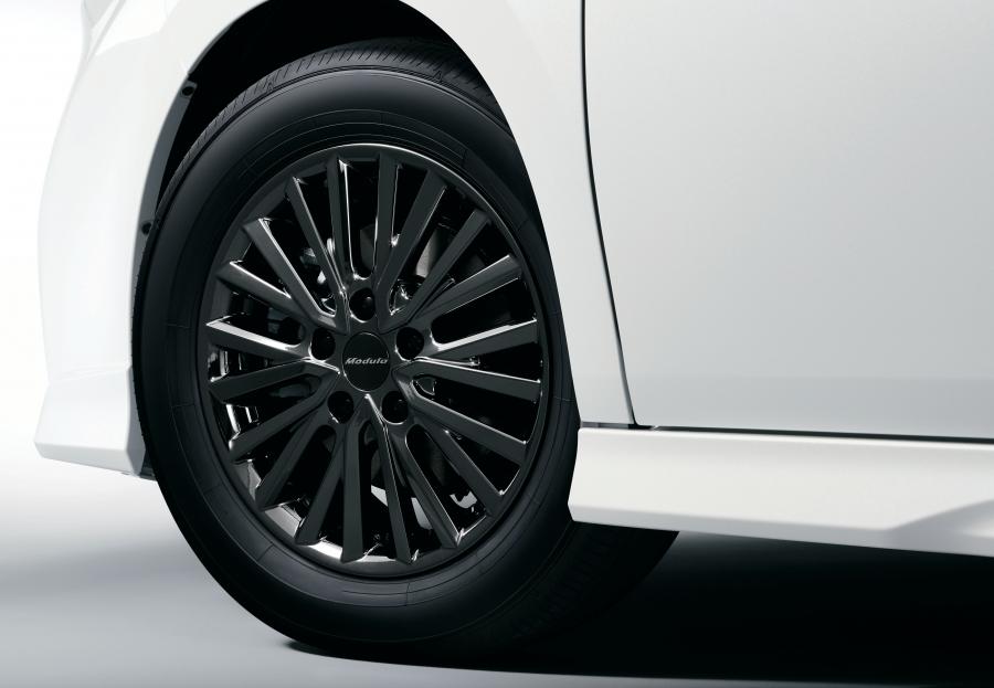 Колеса Honda StepWGN Modulo X Hybrid 2018 года  (фото 5 из 6)